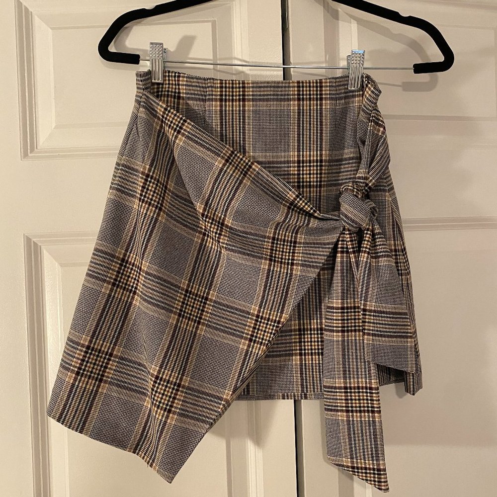 Aritzia - Wilfred Mini Plaid Wrap Skirt - Size 4